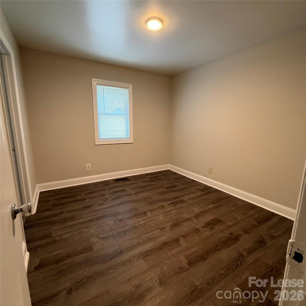 608 Peaceful Glen Road - Photo 5