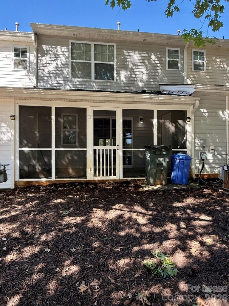 10162 Ballyclare Court - Photo 17