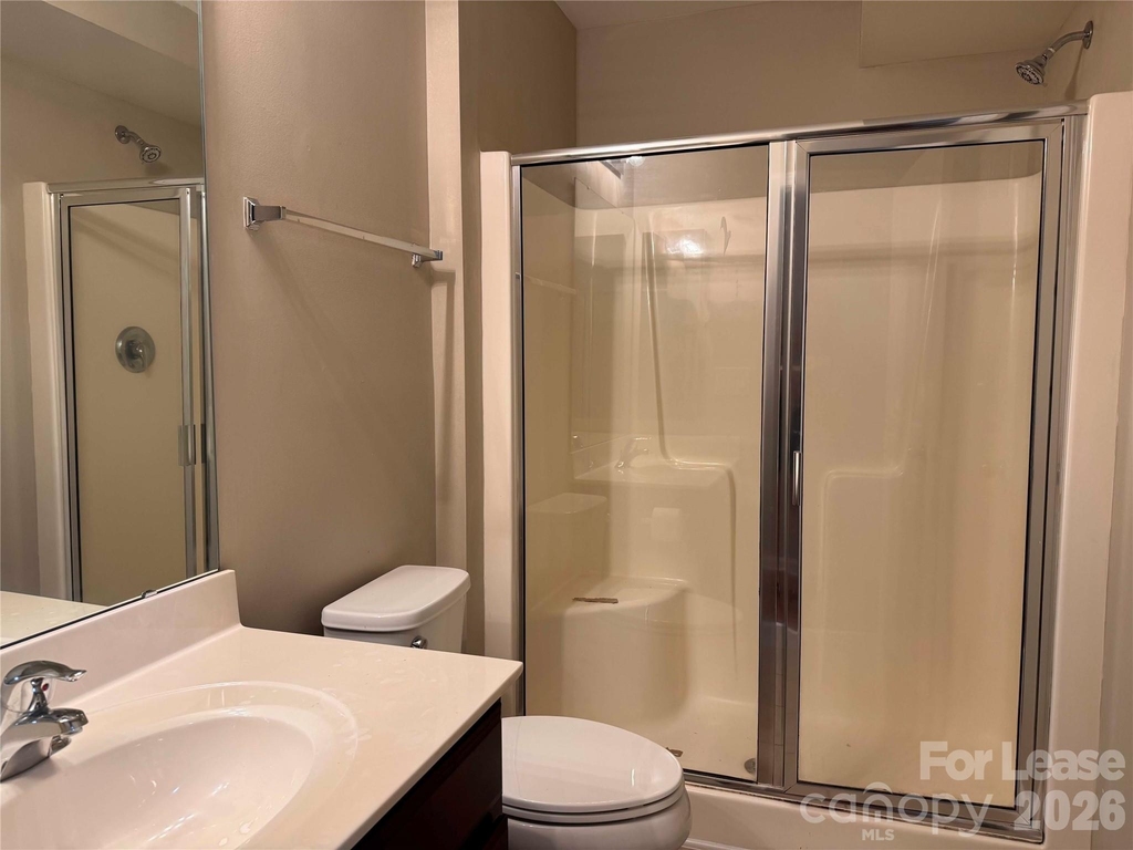 212 Bland Street W - Photo 18