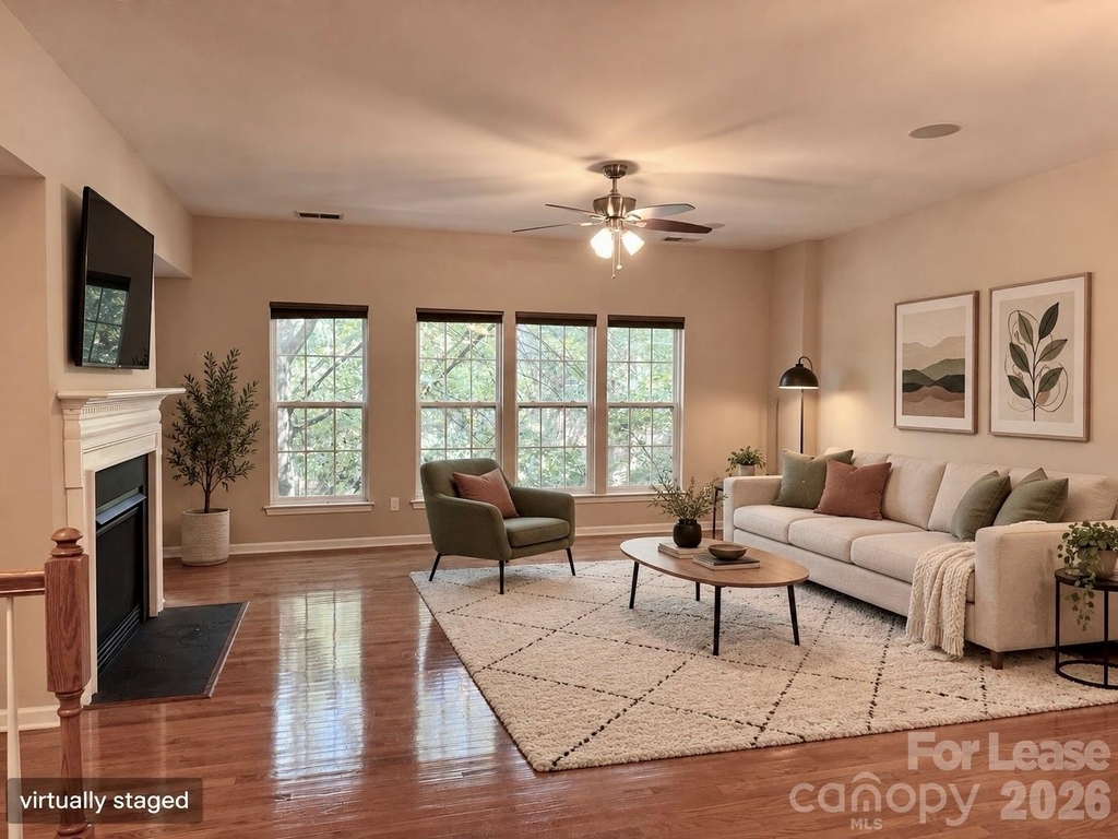 212 Bland Street W - Photo 1