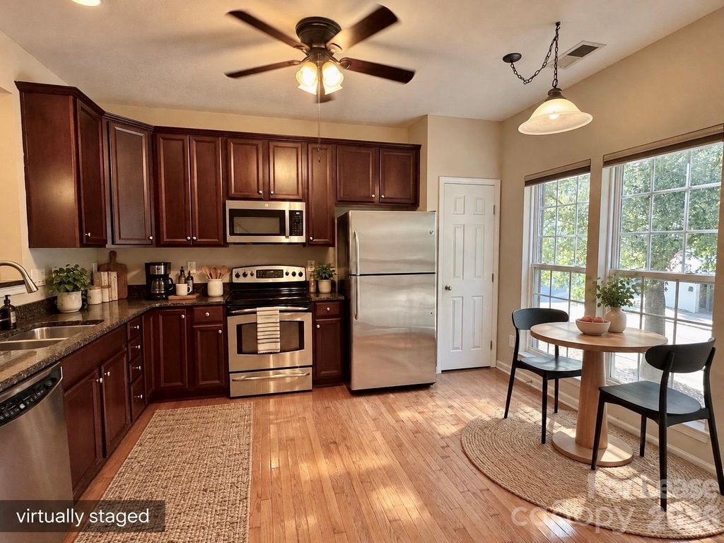 212 Bland Street W - Photo 4