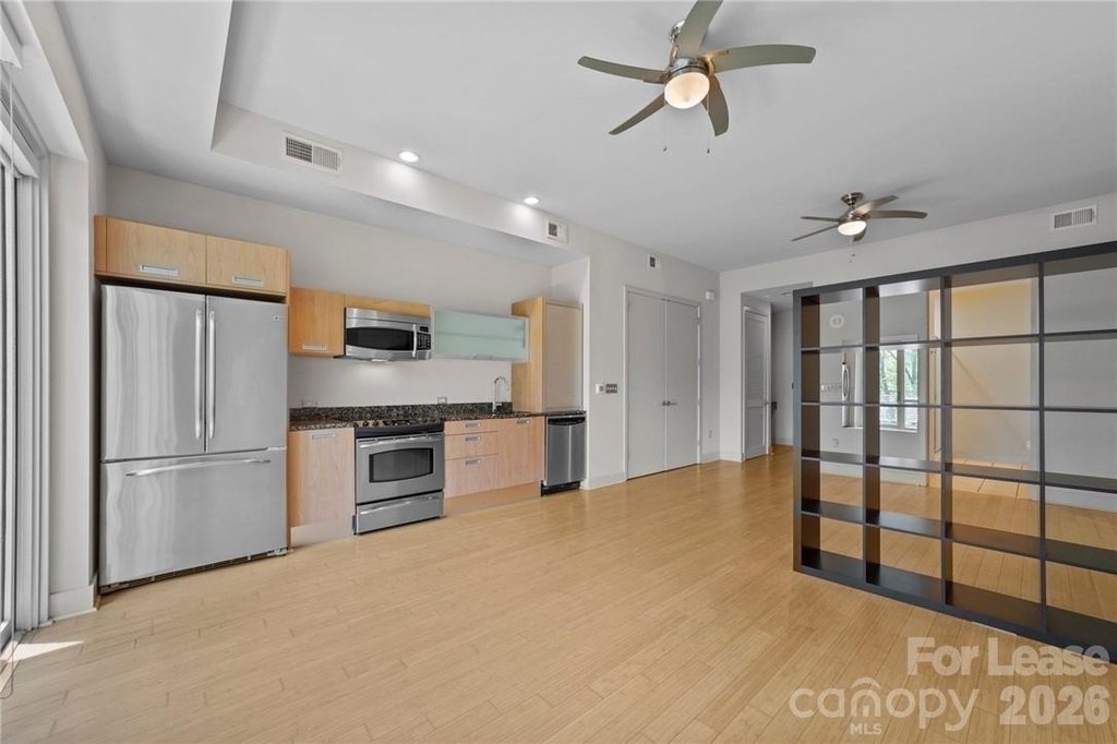 1133 Metropolitan Avenue - Photo 10