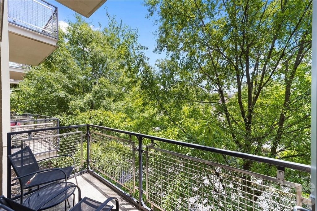 1133 Metropolitan Avenue - Photo 8