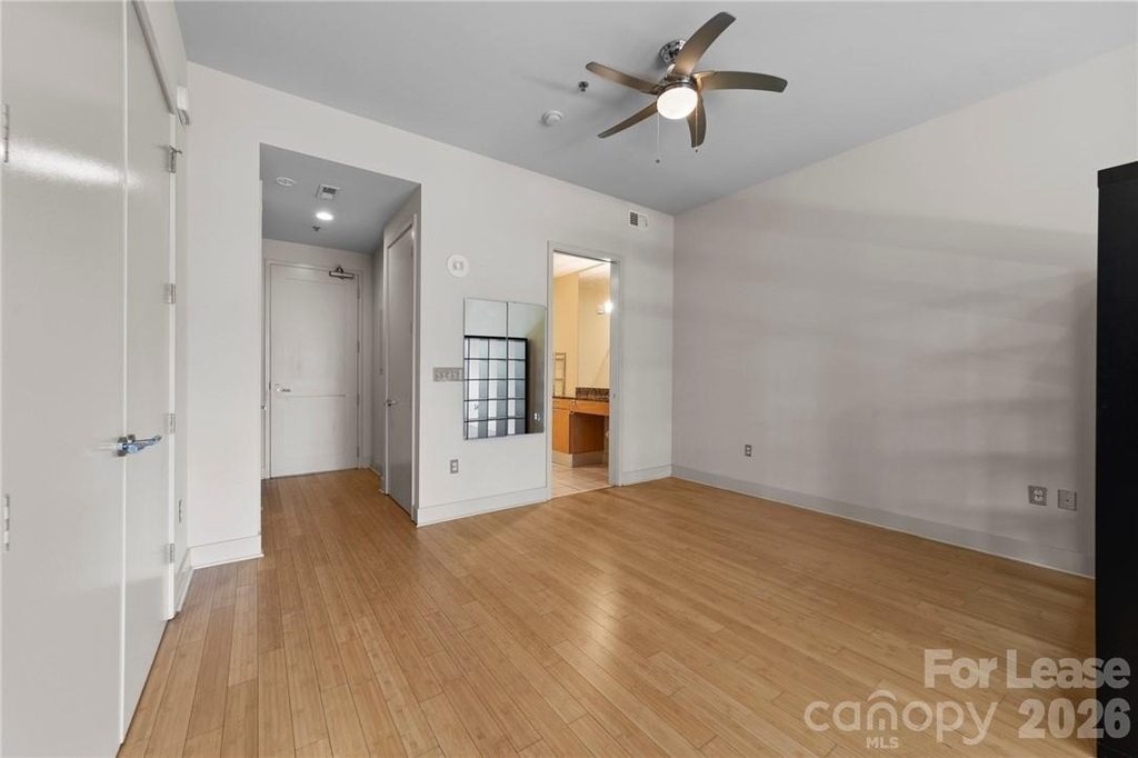 1133 Metropolitan Avenue - Photo 15