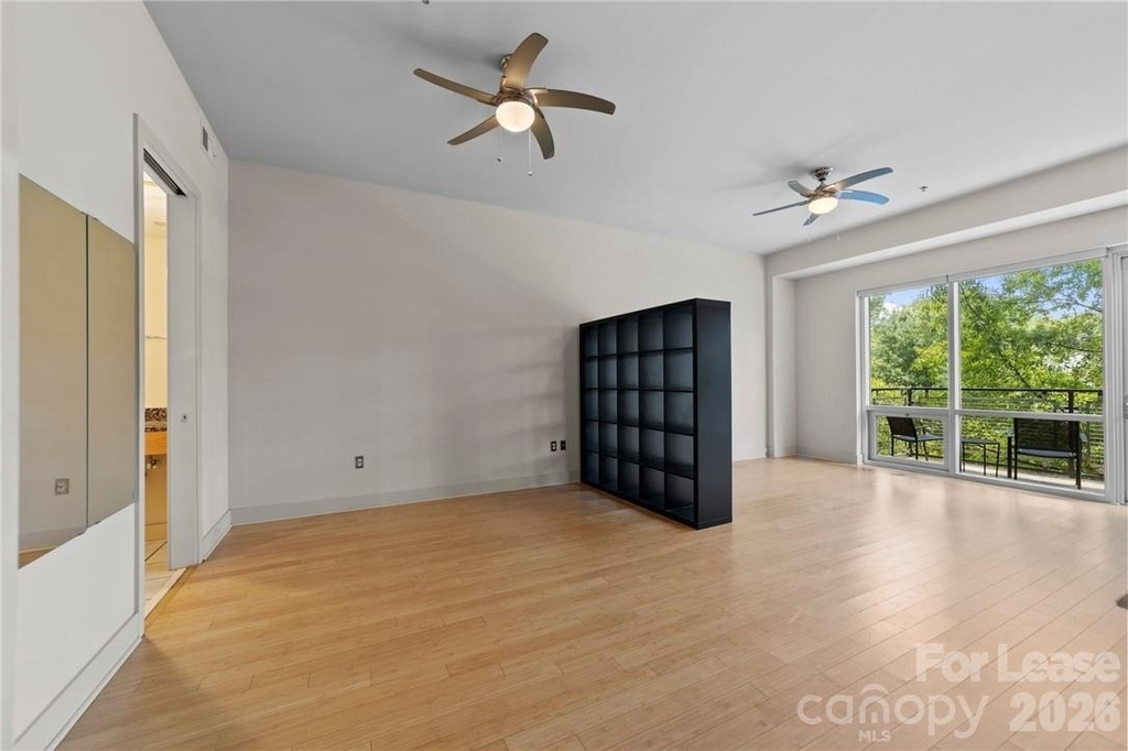 1133 Metropolitan Avenue - Photo 14