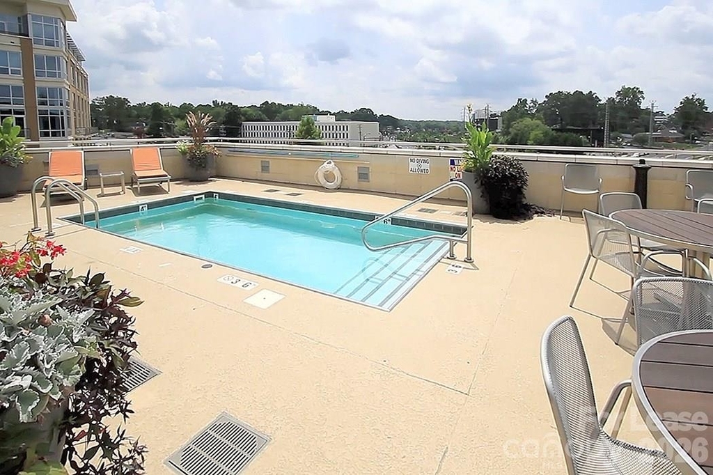 1133 Metropolitan Avenue - Photo 26