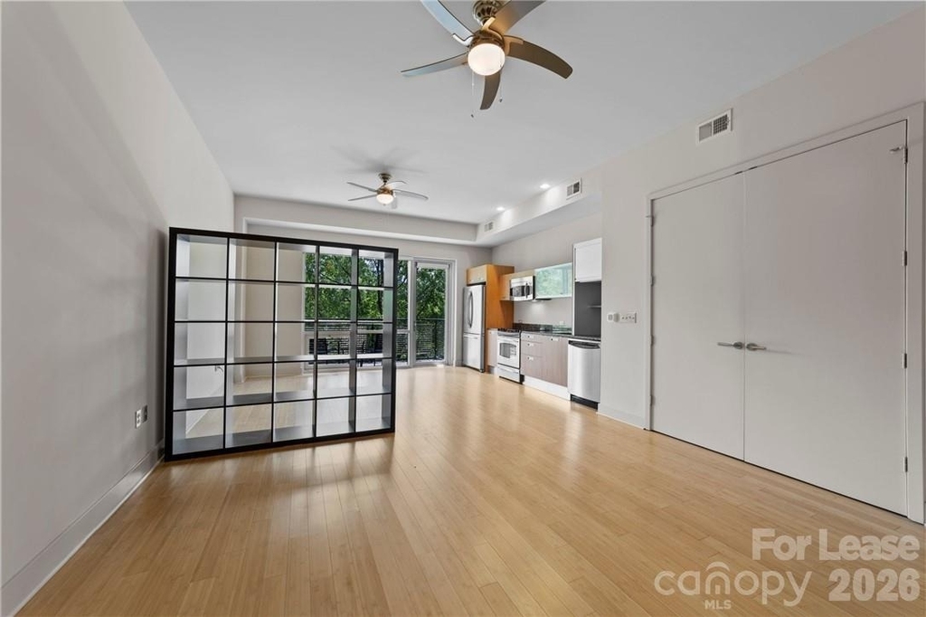 1133 Metropolitan Avenue - Photo 13
