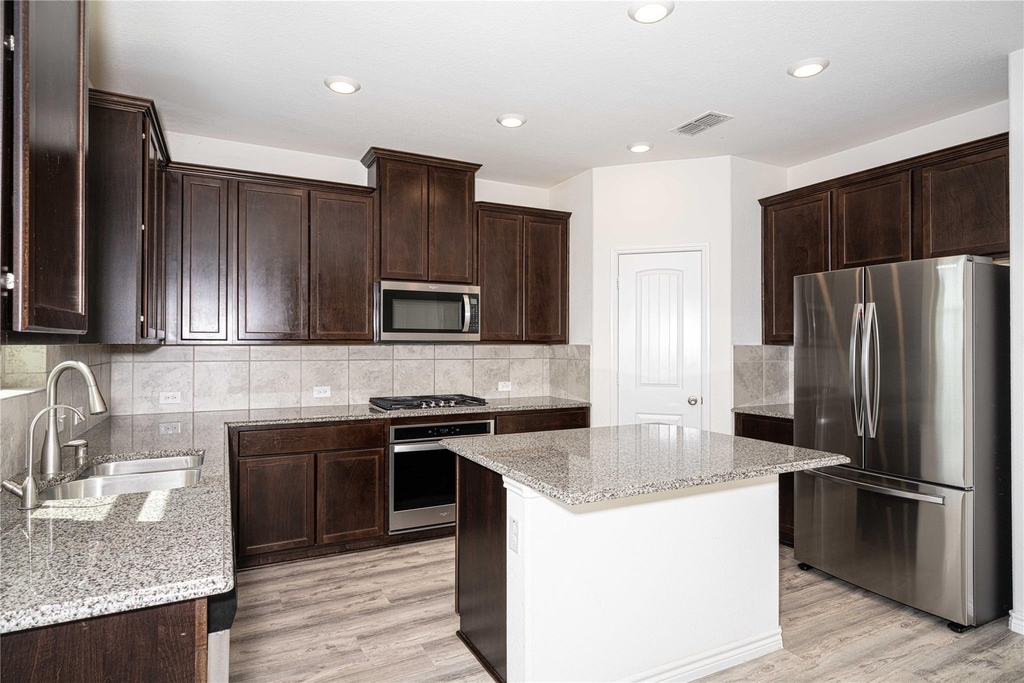 3508 Highland Bayou Drive - Photo 4