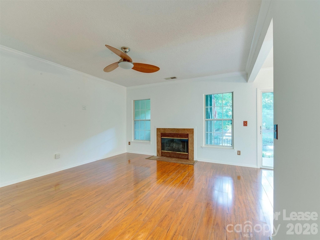 19827 Henderson Road - Photo 7