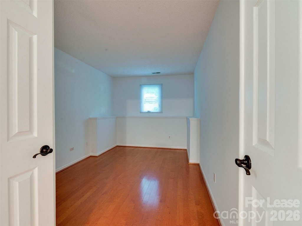 19827 Henderson Road - Photo 18