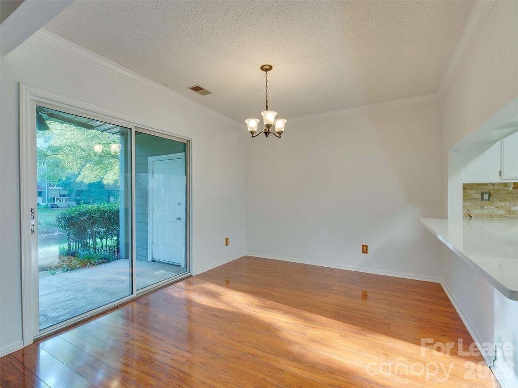 19827 Henderson Road - Photo 10