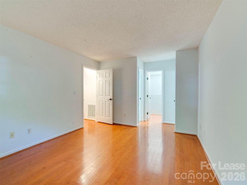 19827 Henderson Road - Photo 22