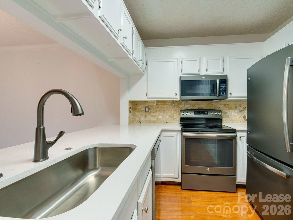 19827 Henderson Road - Photo 15