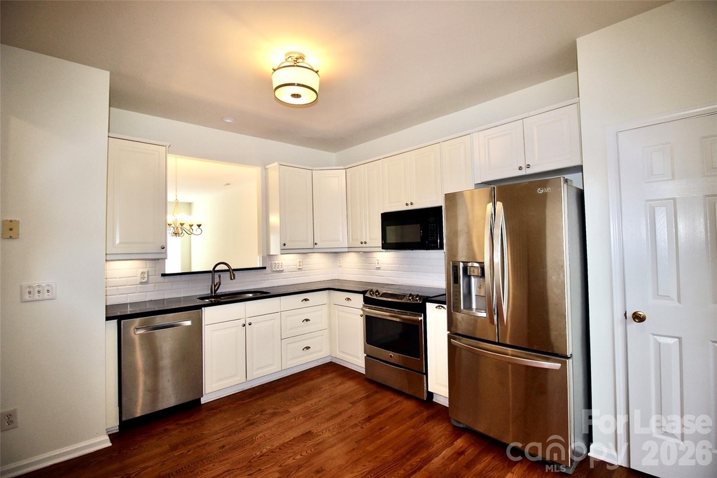 10222 Alexander Martin Avenue - Photo 9