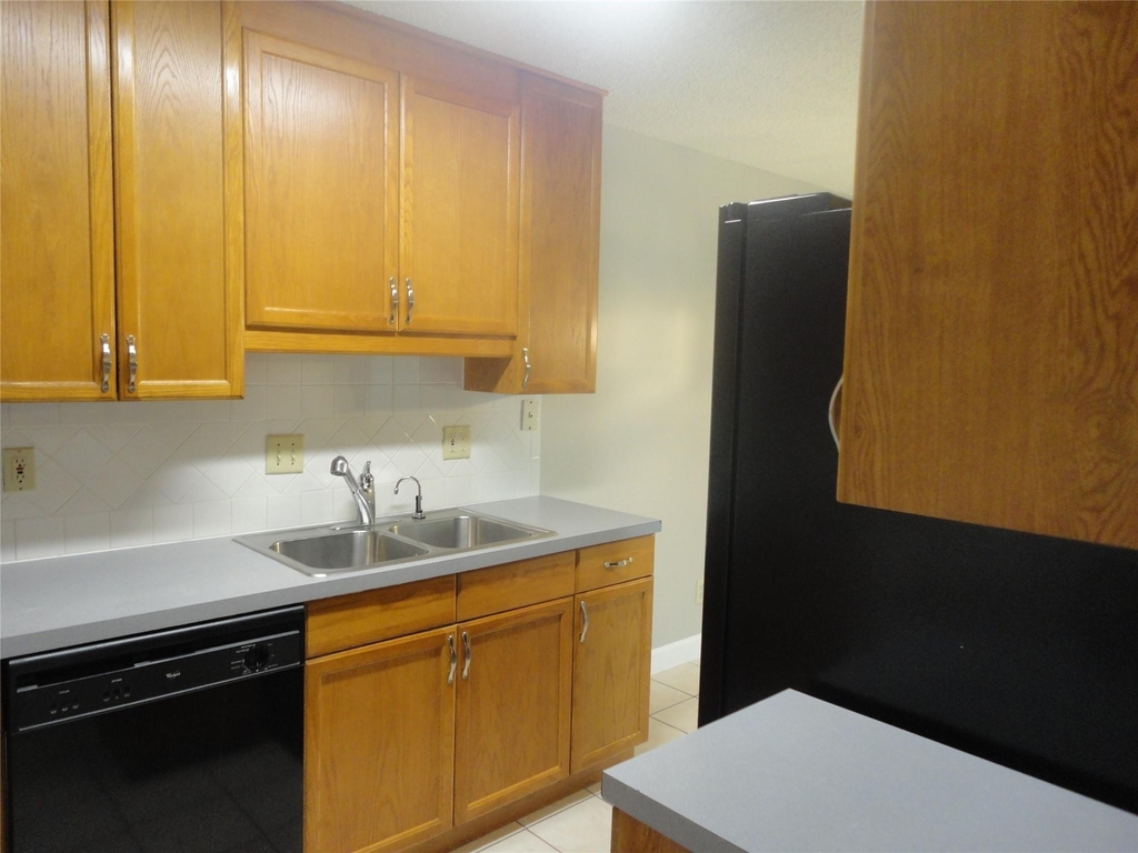 2200 E Trinity Mills Road - Photo 10