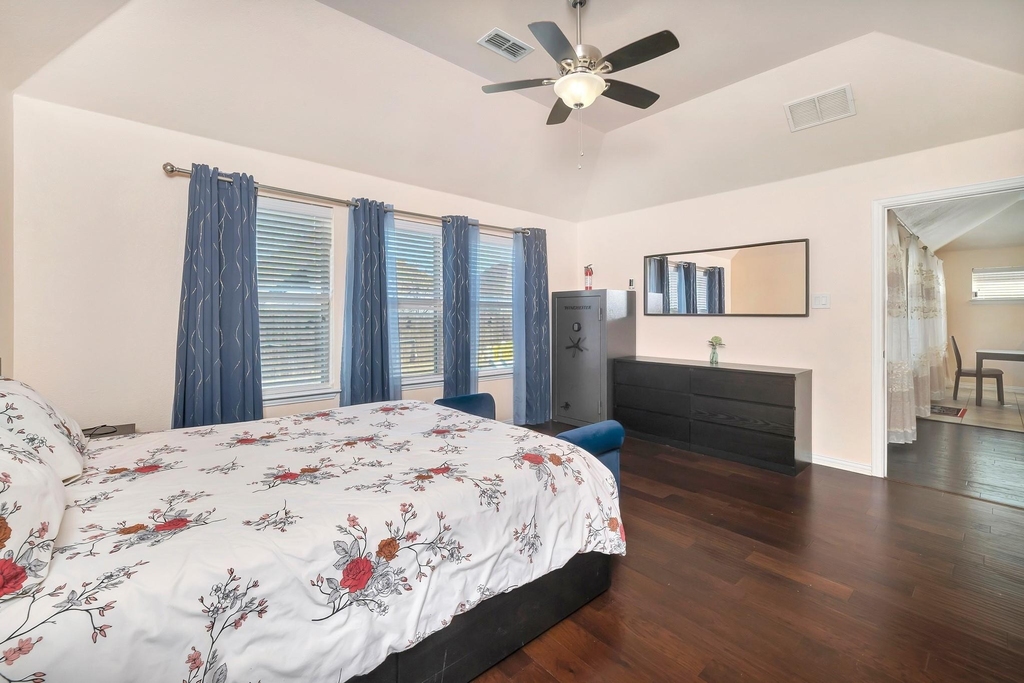 1008 Hoxton Lane - Photo 11