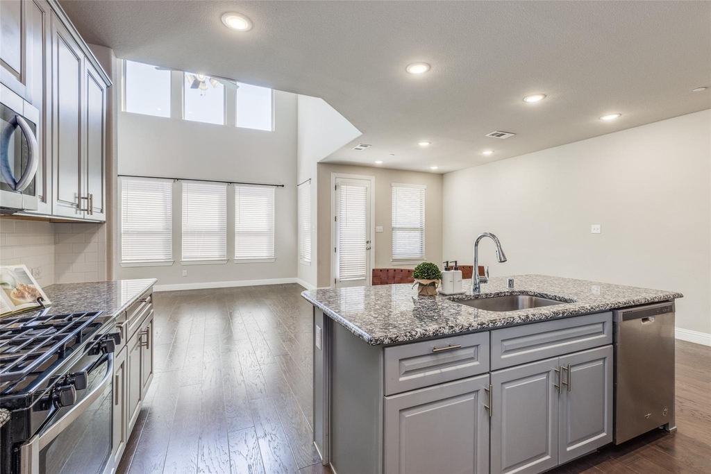 4580 Titus Circle - Photo 8