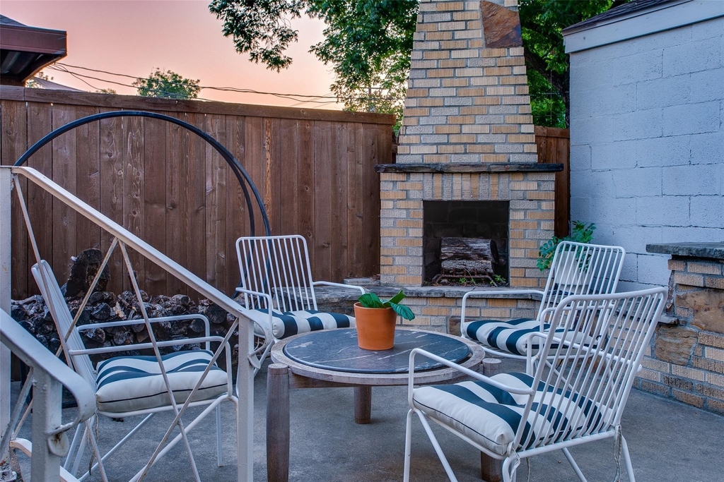 2745 Ivandell Avenue - Photo 31