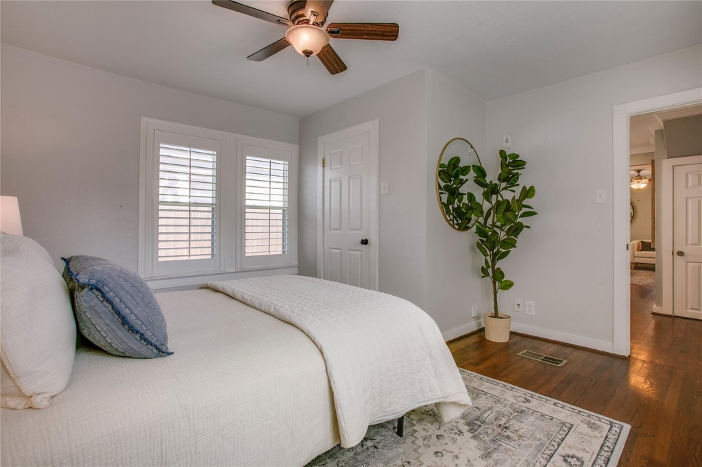 2745 Ivandell Avenue - Photo 22
