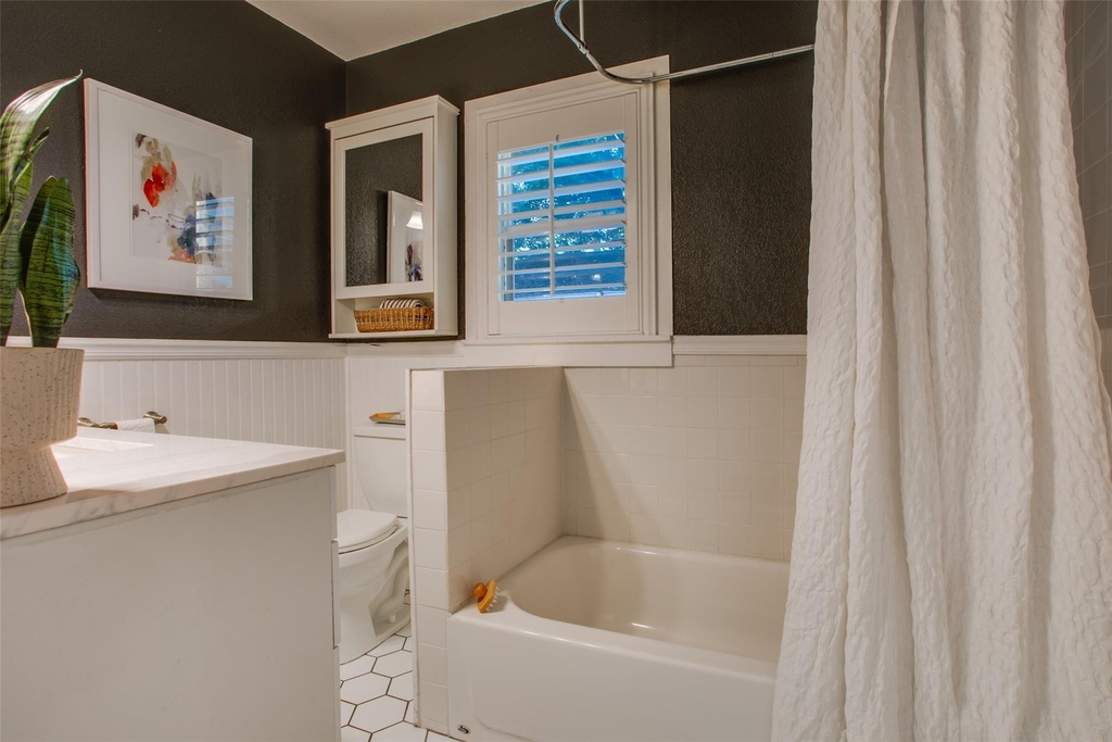 2745 Ivandell Avenue - Photo 24
