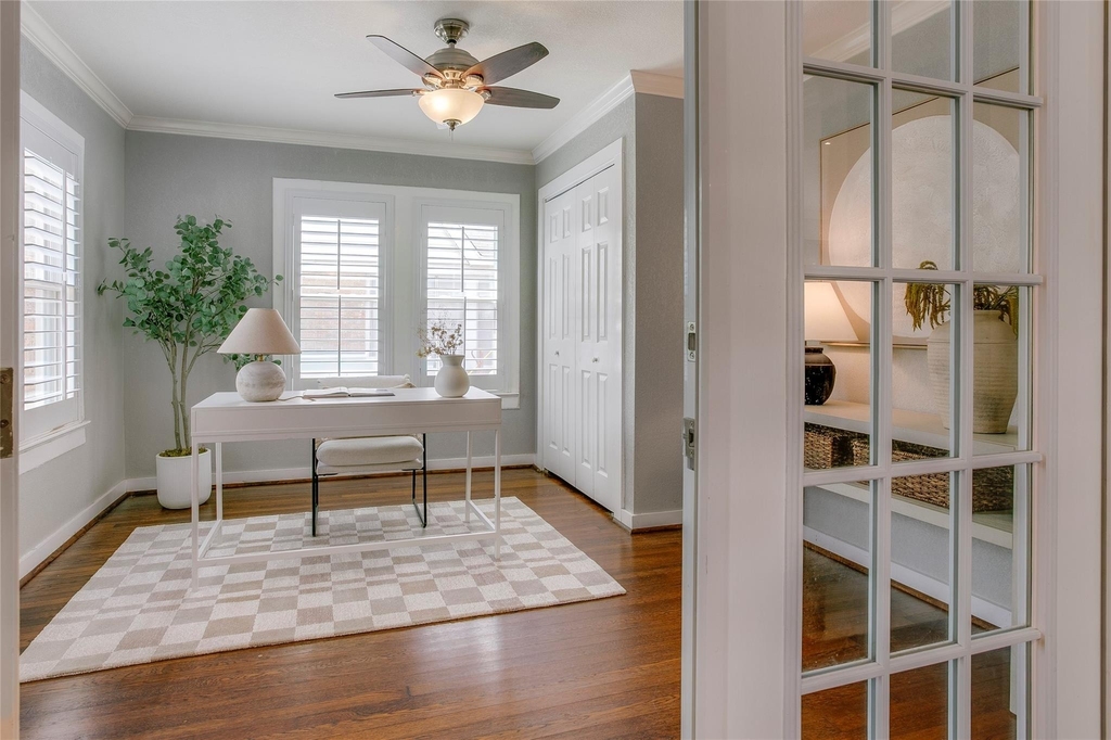 2745 Ivandell Avenue - Photo 10