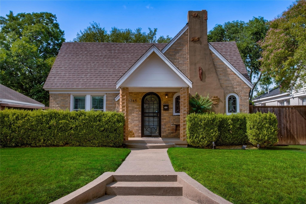 2745 Ivandell Avenue - Photo 3