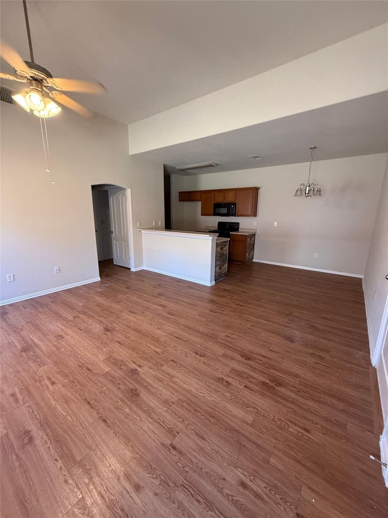 952 Sylvia Street - Photo 6