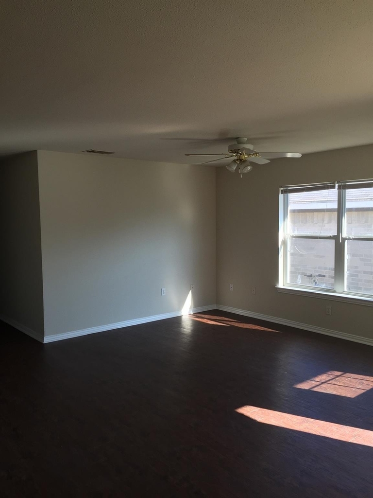 8168 Marydean Avenue - Photo 9