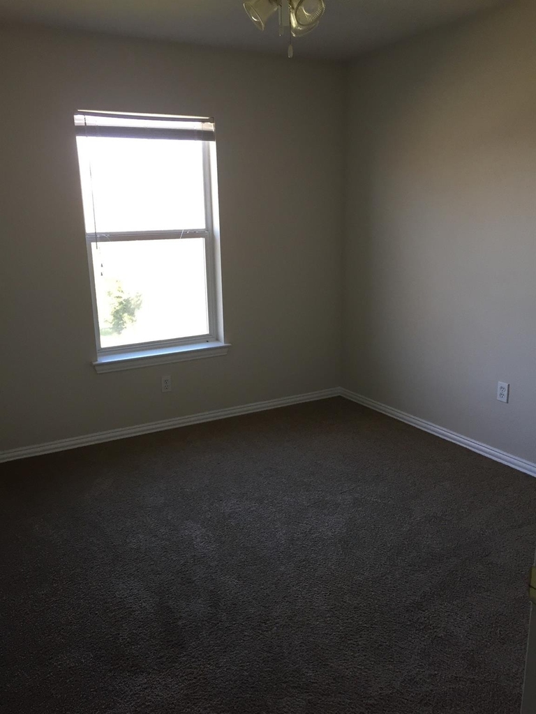 8168 Marydean Avenue - Photo 5
