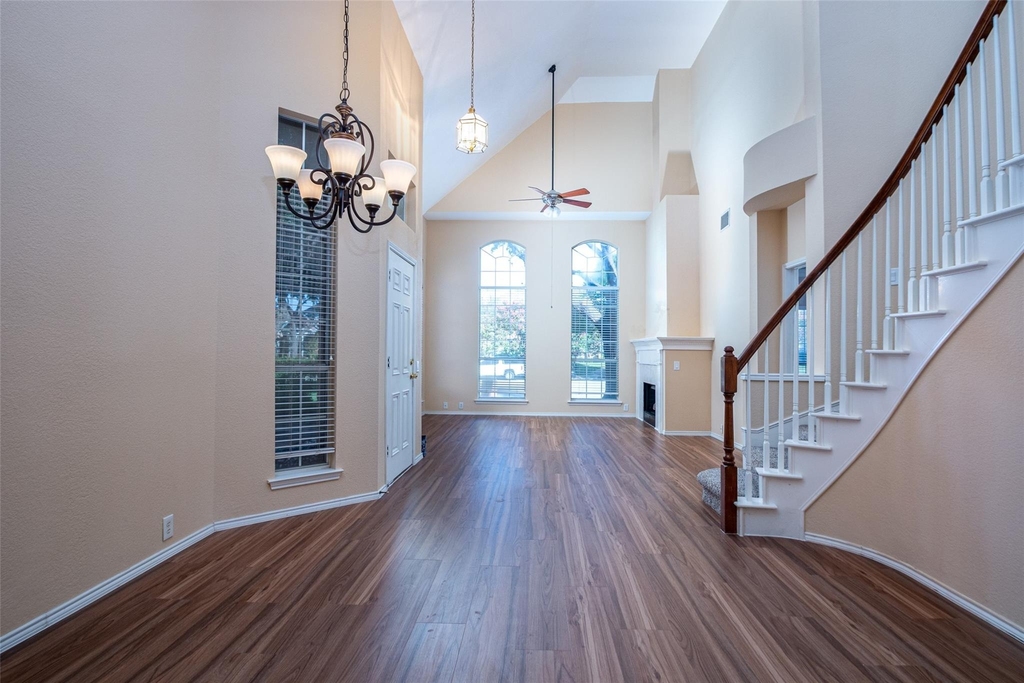 3956 Cobblestone Court - Photo 6