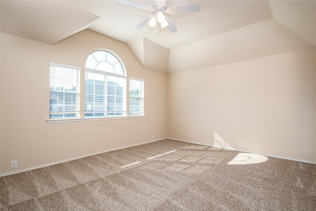 3956 Cobblestone Court - Photo 12