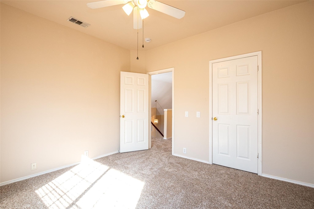 3956 Cobblestone Court - Photo 14