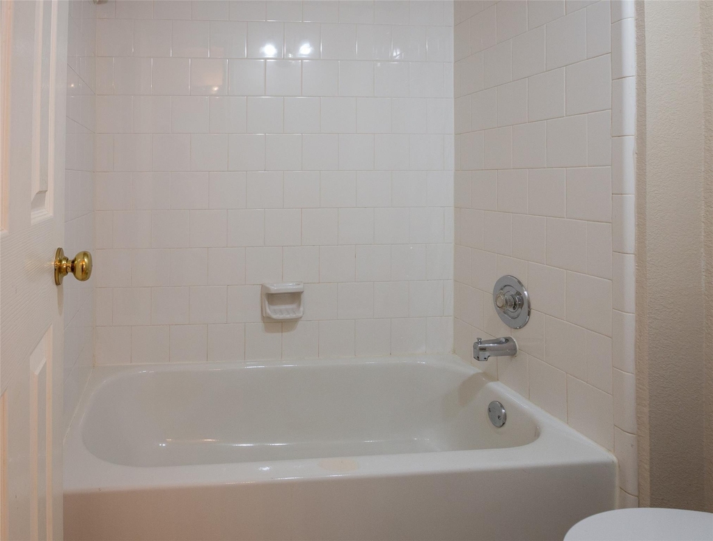 3956 Cobblestone Court - Photo 19