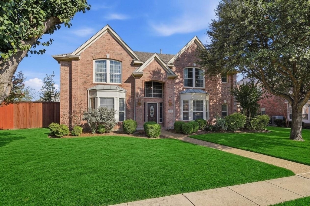 3908 Moonbeam Court - Photo 1