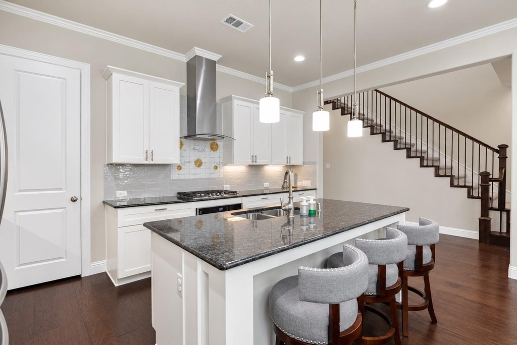 1603 Coventry Court - Photo 4