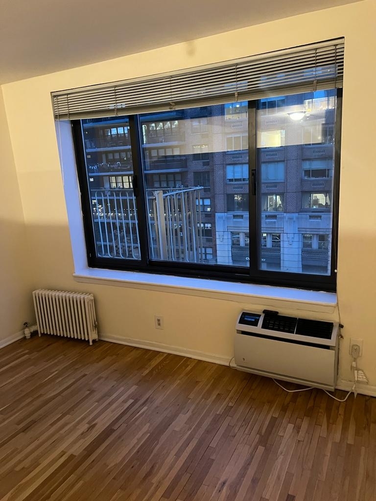 East 82 Street / 1st Avenue - Photo 4