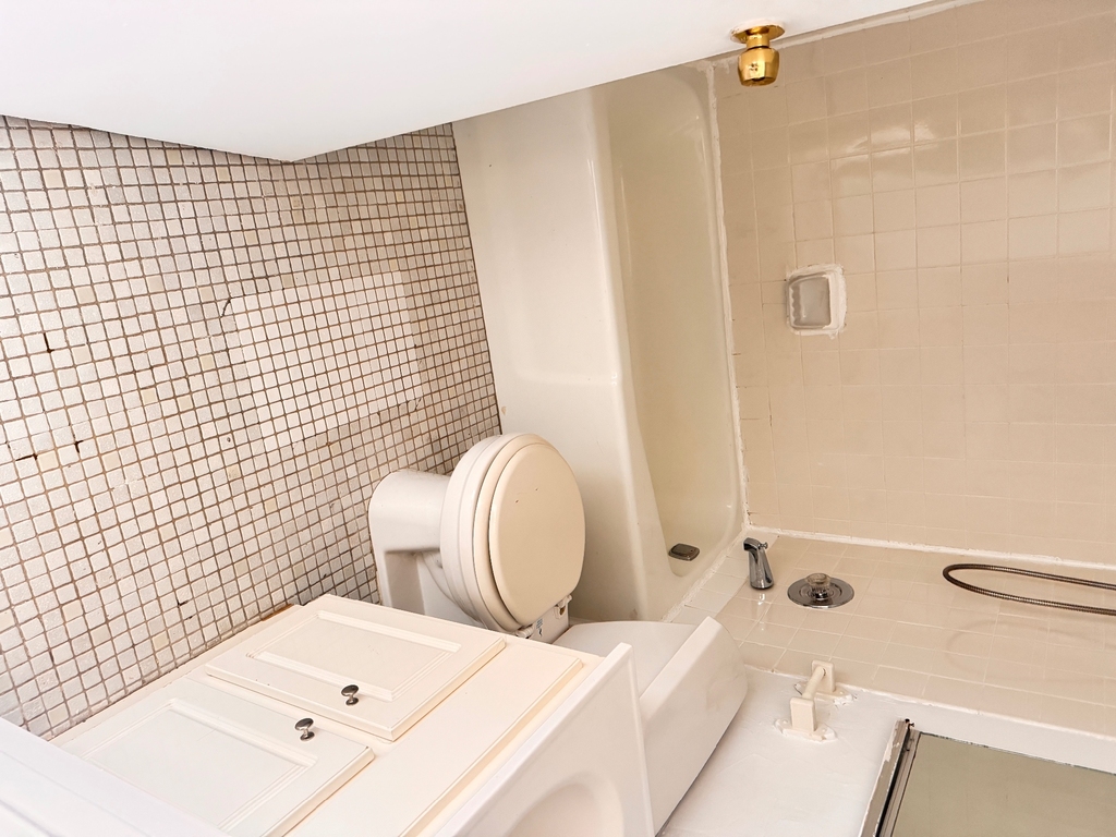 140-16 34th Avenue Flushing NY 11354 - Photo 16