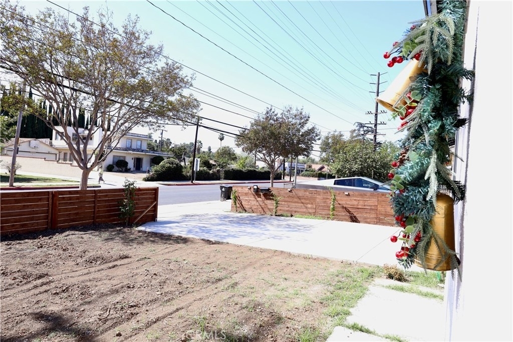 1113 W Hellman - Photo 19