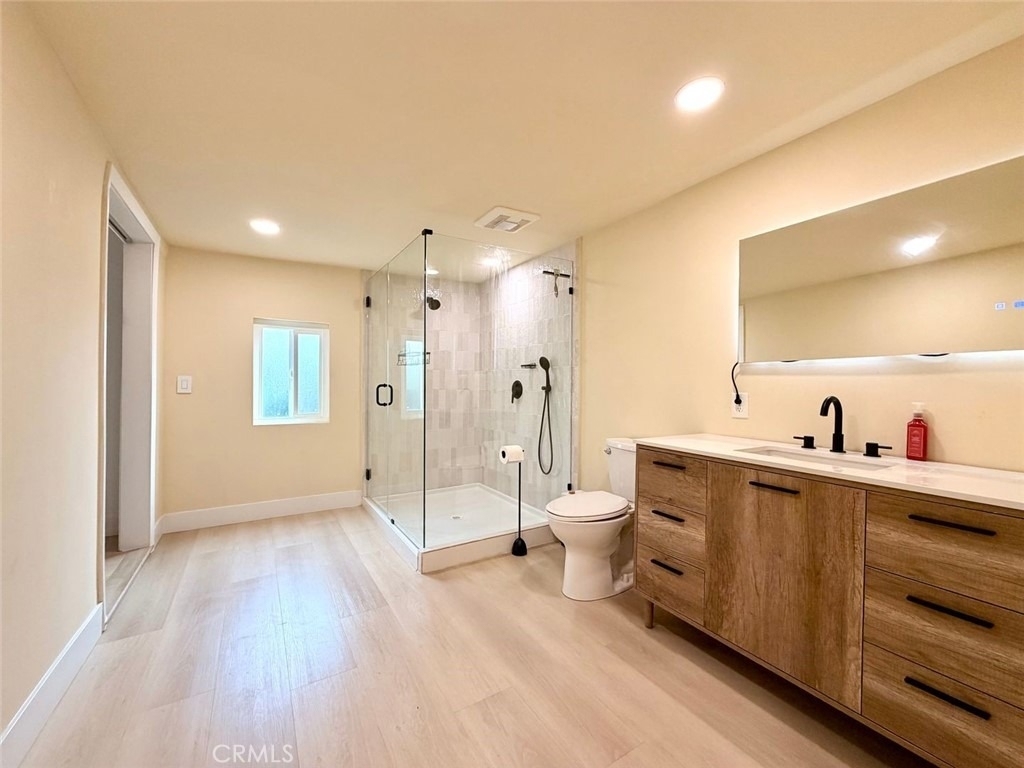 2245 Pine Avenue - Photo 19