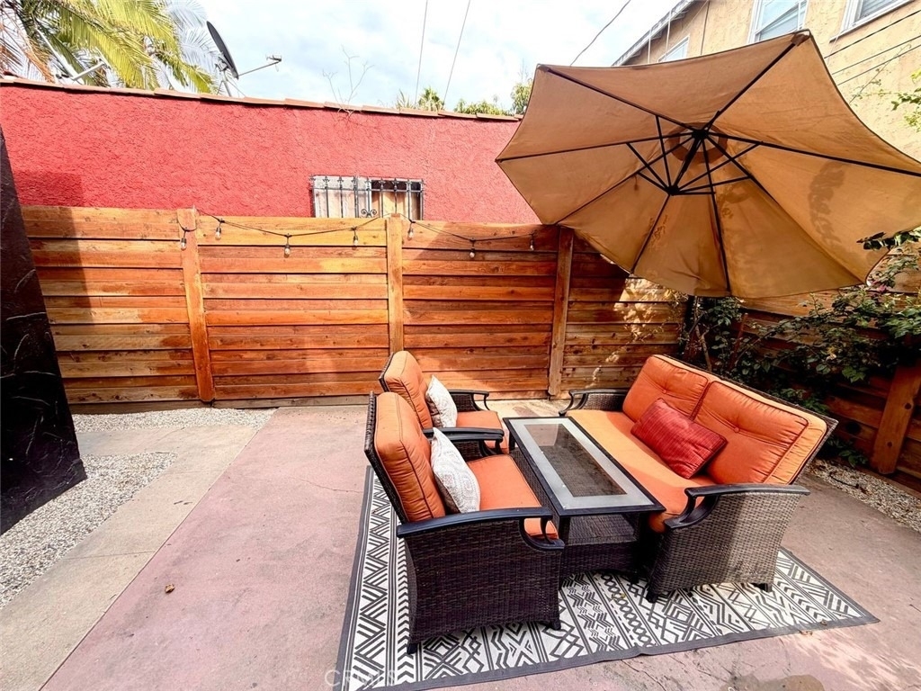 2245 Pine Avenue - Photo 25