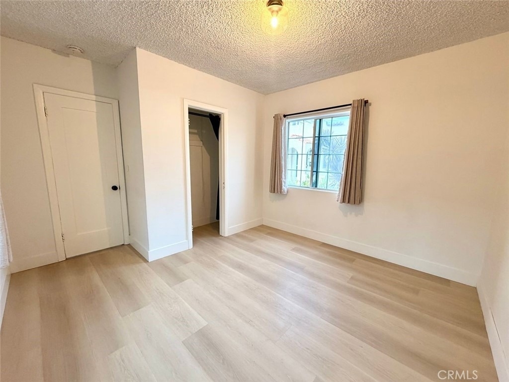 2245 Pine Avenue - Photo 24