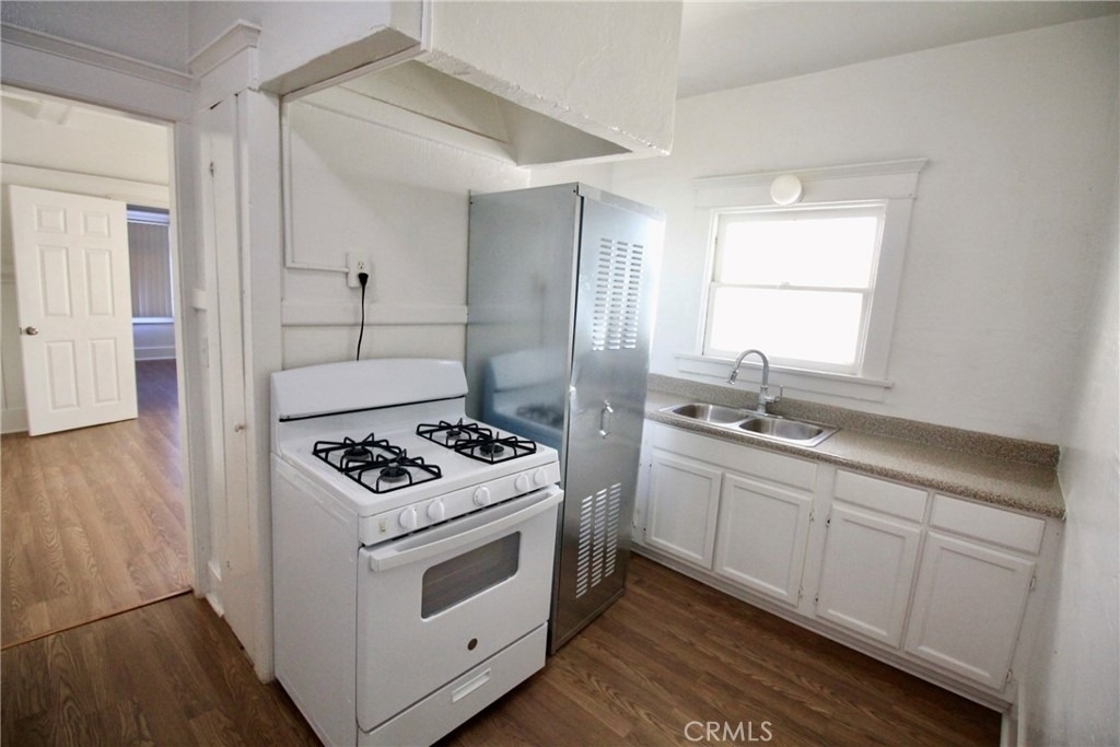 458 W Vernon Avenue - Photo 10