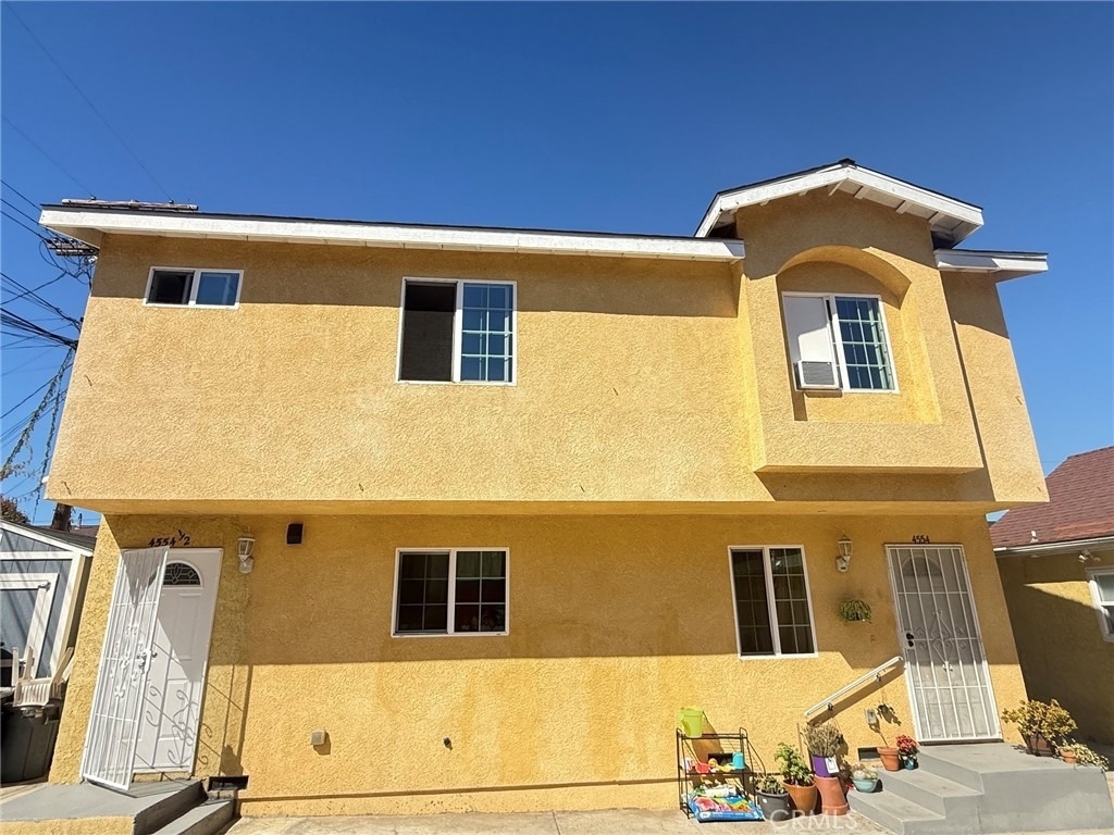 4554 1/2 Lomita Street - Photo 0