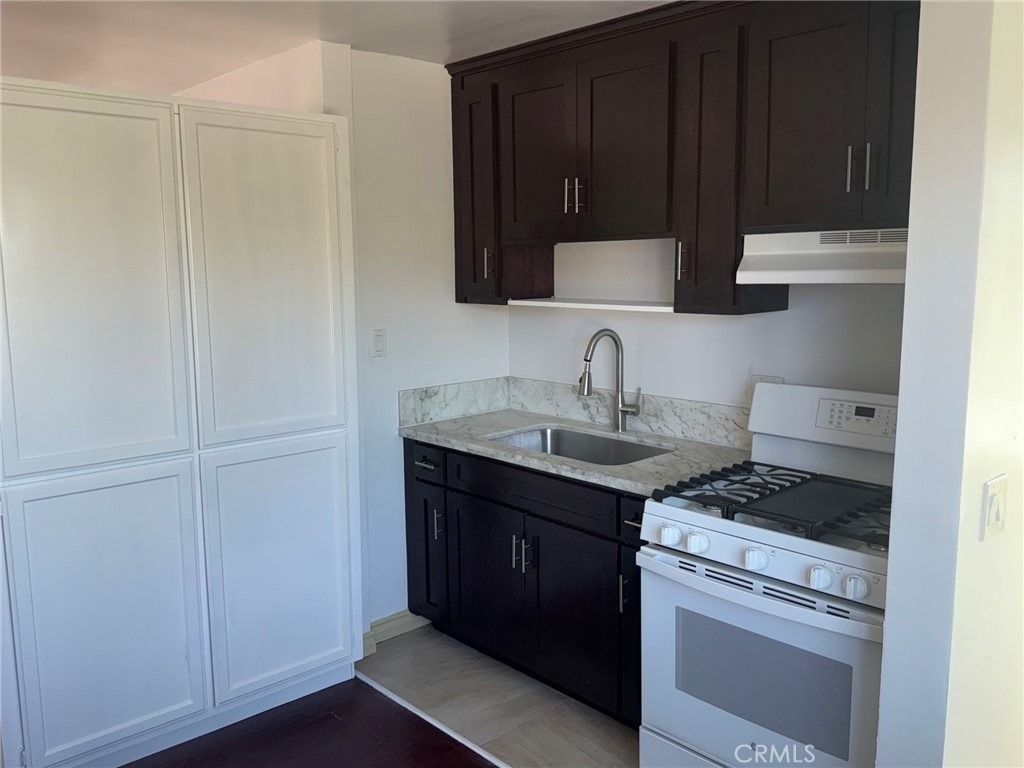 4554 1/2 Lomita Street - Photo 3