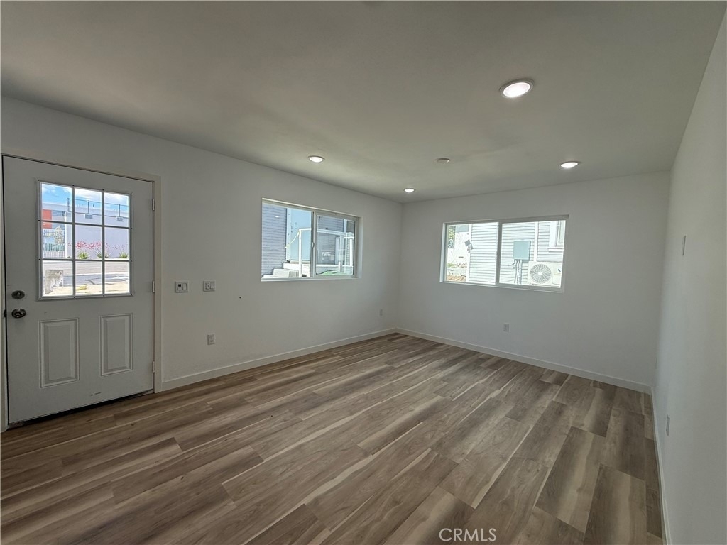 466 S Mott Street - Photo 3