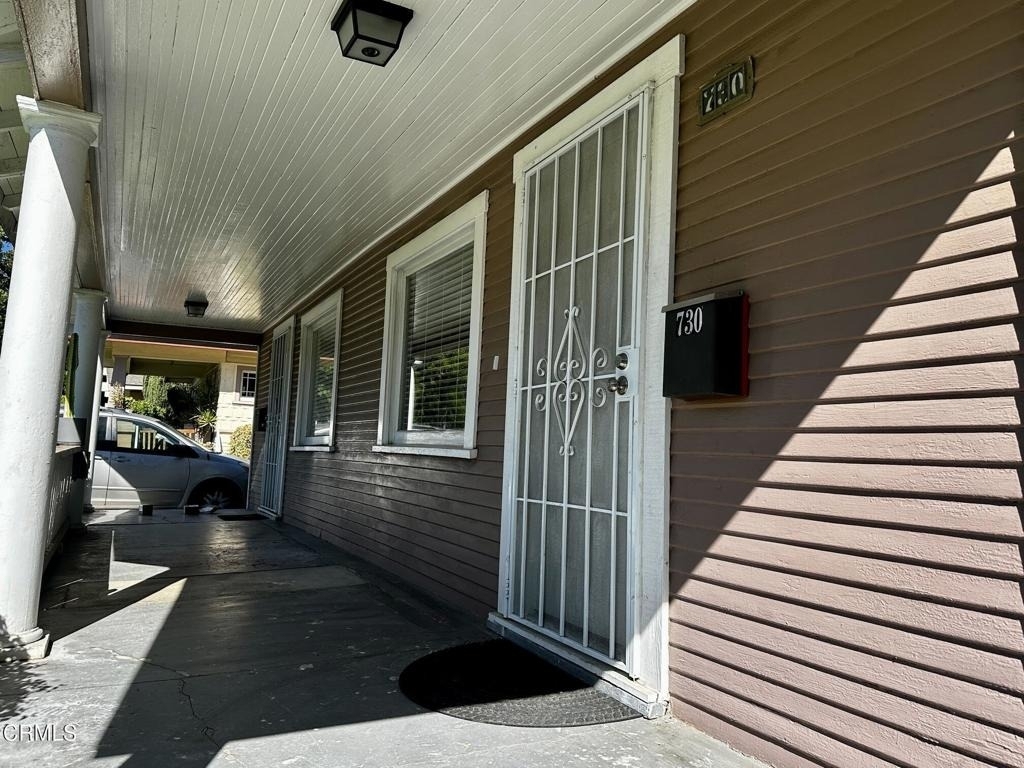 730 N Bushnell Avenue - Photo 1