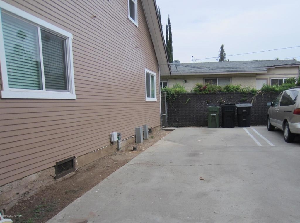 730 N Bushnell Avenue - Photo 8