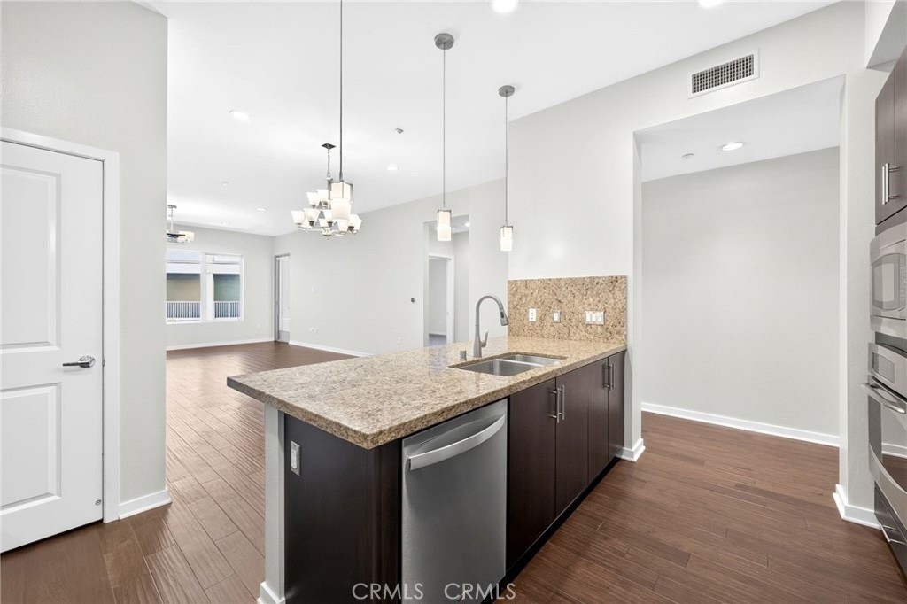 21 Gramercy - Photo 3