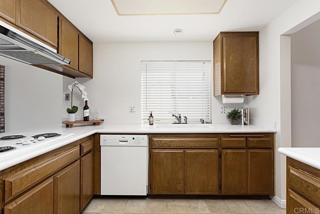 2228 Saratoga - Photo 9