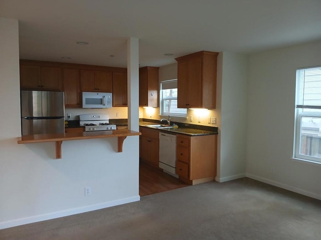 406 Coronado Street - Photo 4